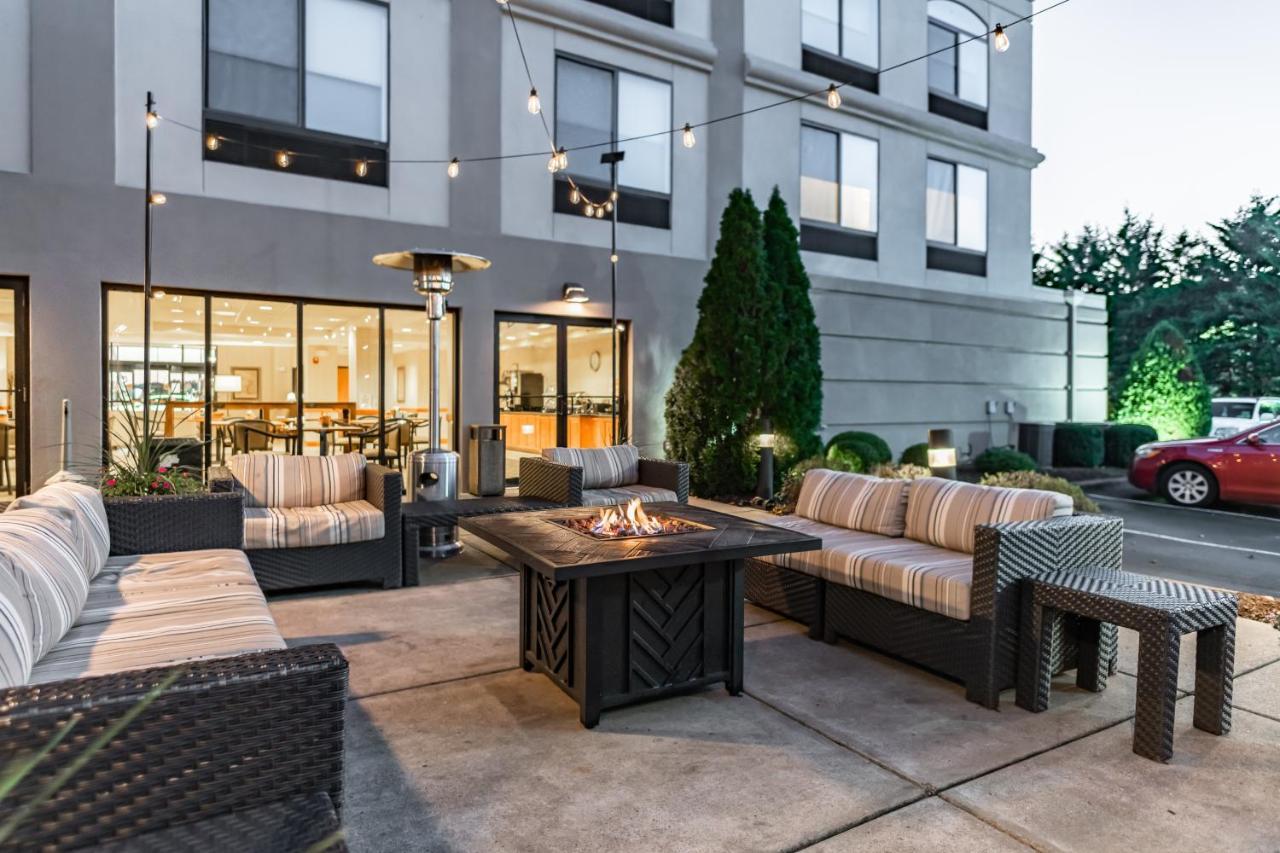 Wingate By Wyndham Vienna - Parkersburg - Marietta Hotel Exterior photo
