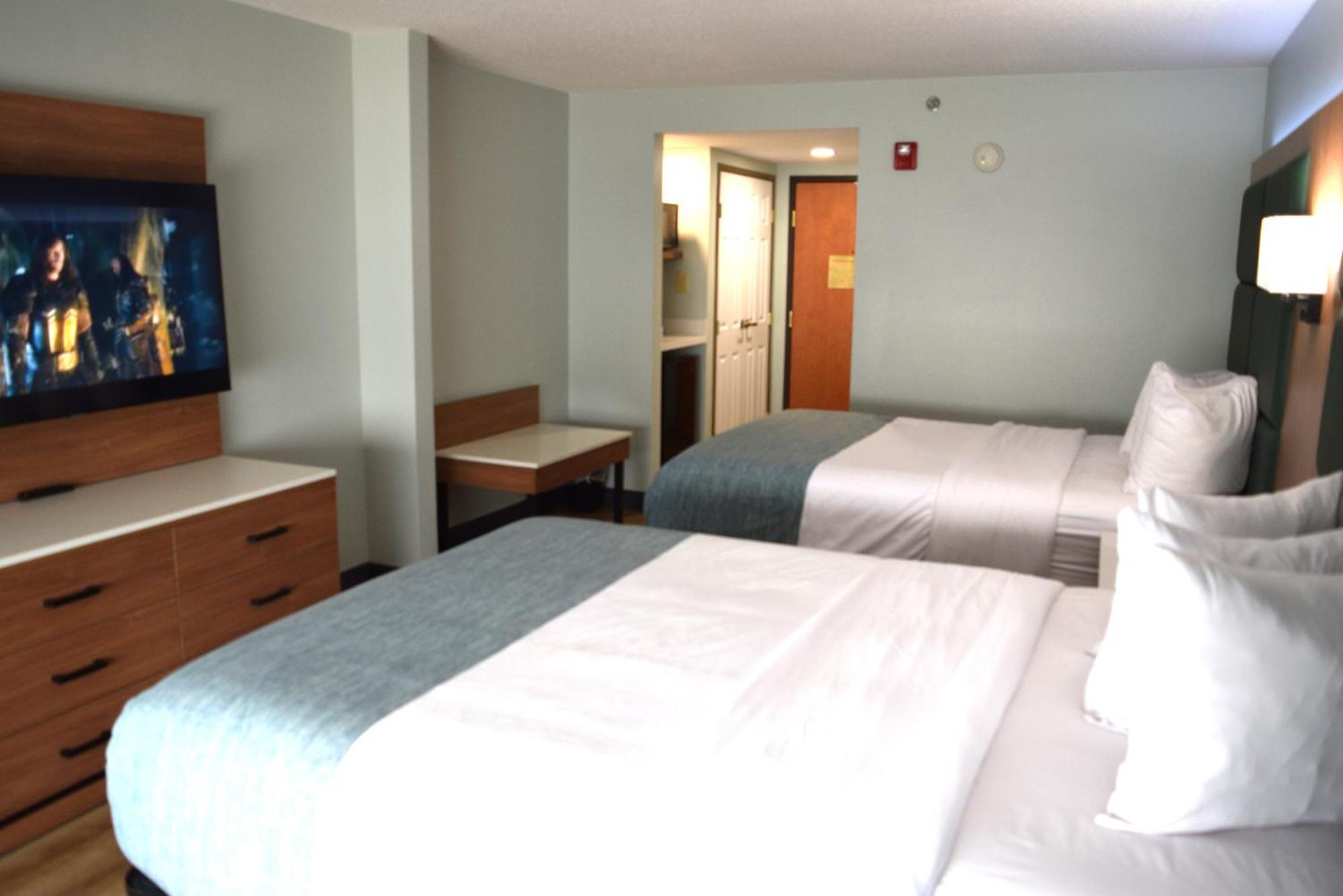 Wingate By Wyndham Vienna - Parkersburg - Marietta Hotel Exterior photo