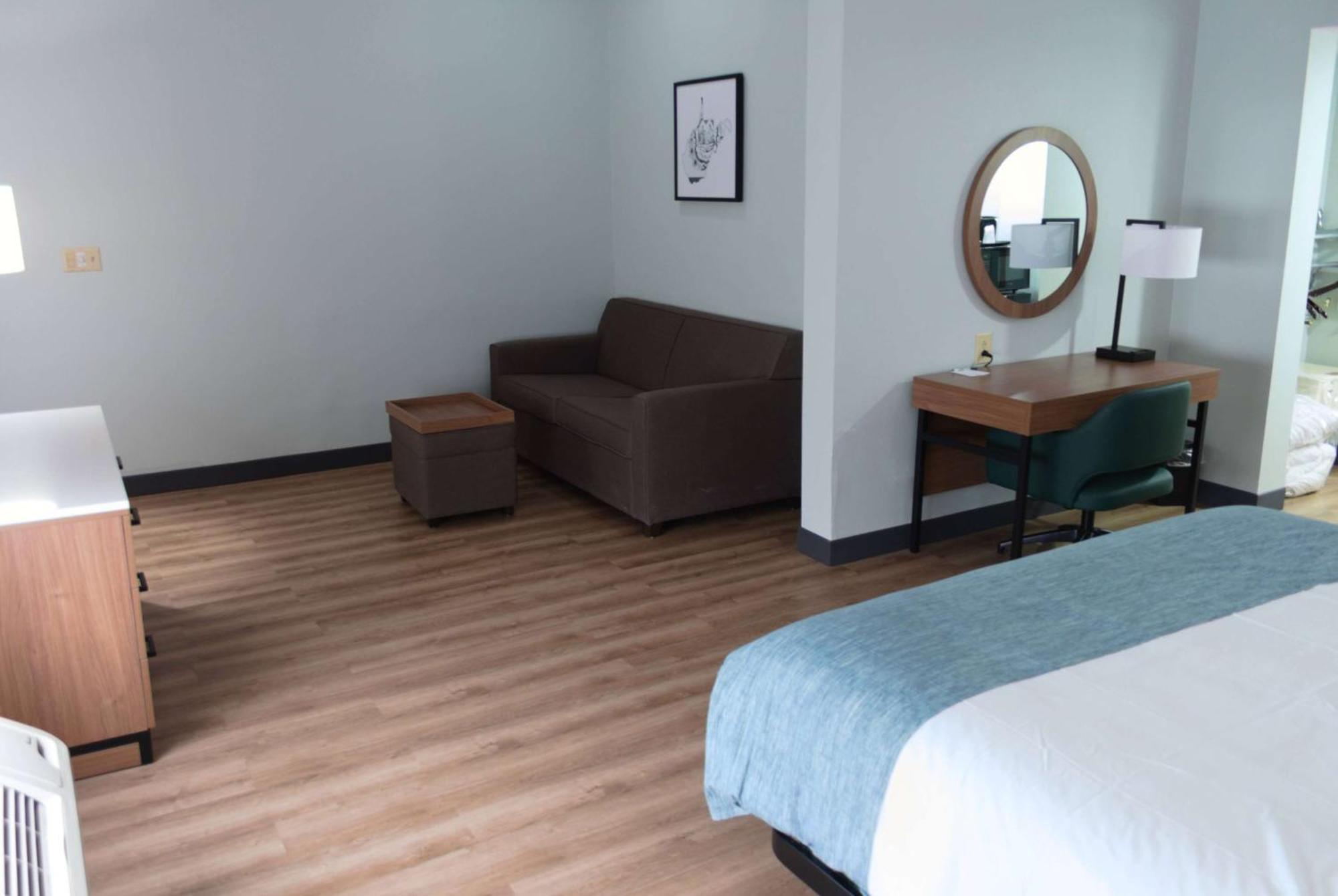 Wingate By Wyndham Vienna - Parkersburg - Marietta Hotel Exterior photo